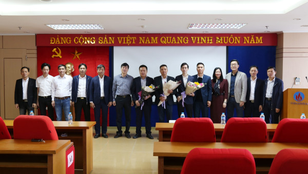 Chi bộ Công ty Xây dựng Viglacera tổ chức Lễ kết nạp đảng viên mới